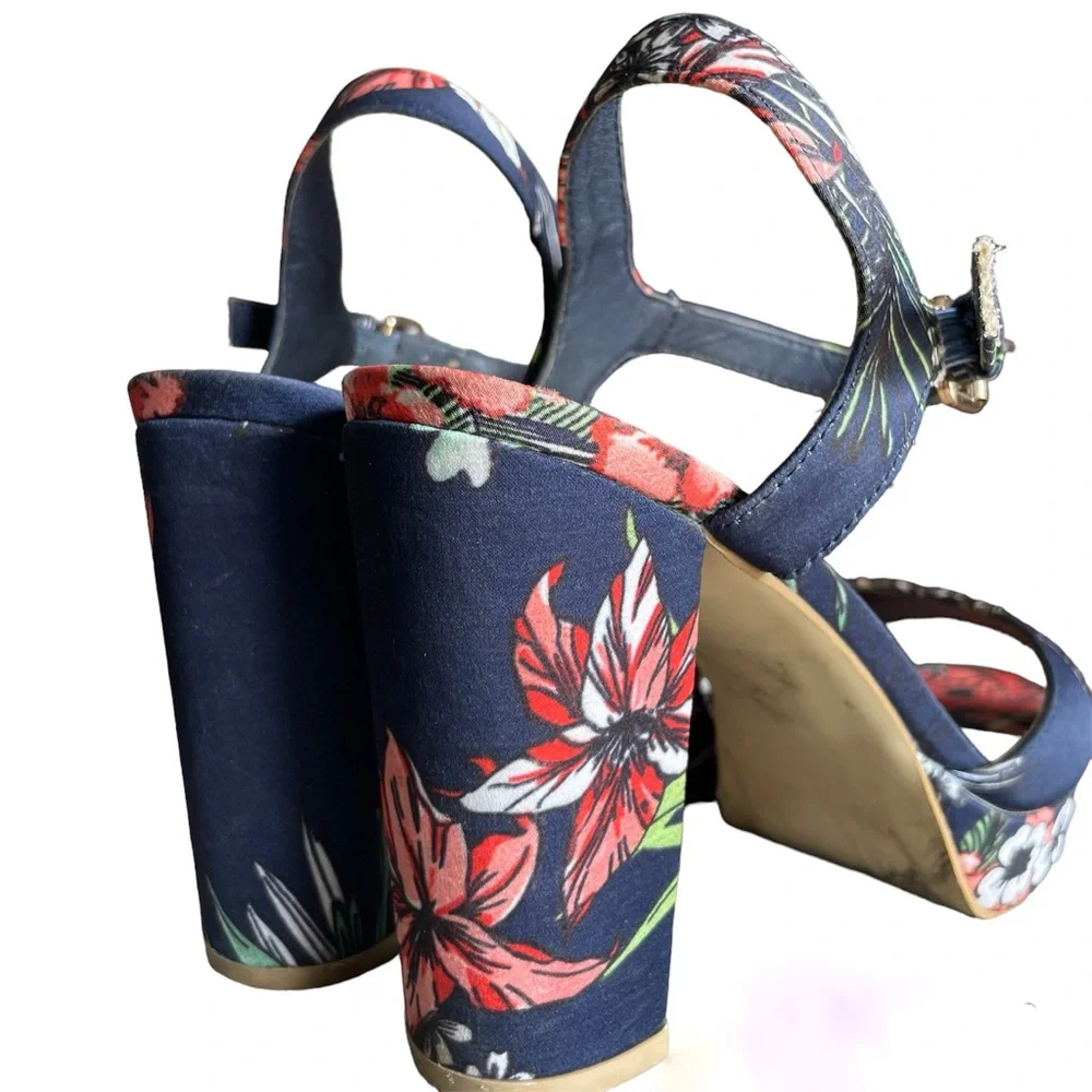 JustFab Navy Floral Platform Sandals